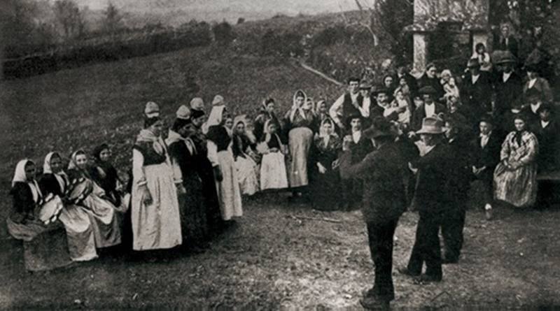 Origem e tradição das regueifas e cantares ao desafio na Galiza e em Portugal