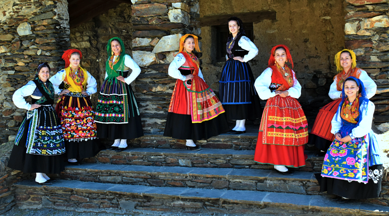 Concerto musical e festival de folclore para celebrar 27 anos de cultura portuguesa em Andorra com Grupo de Folclore Casa de Portugal